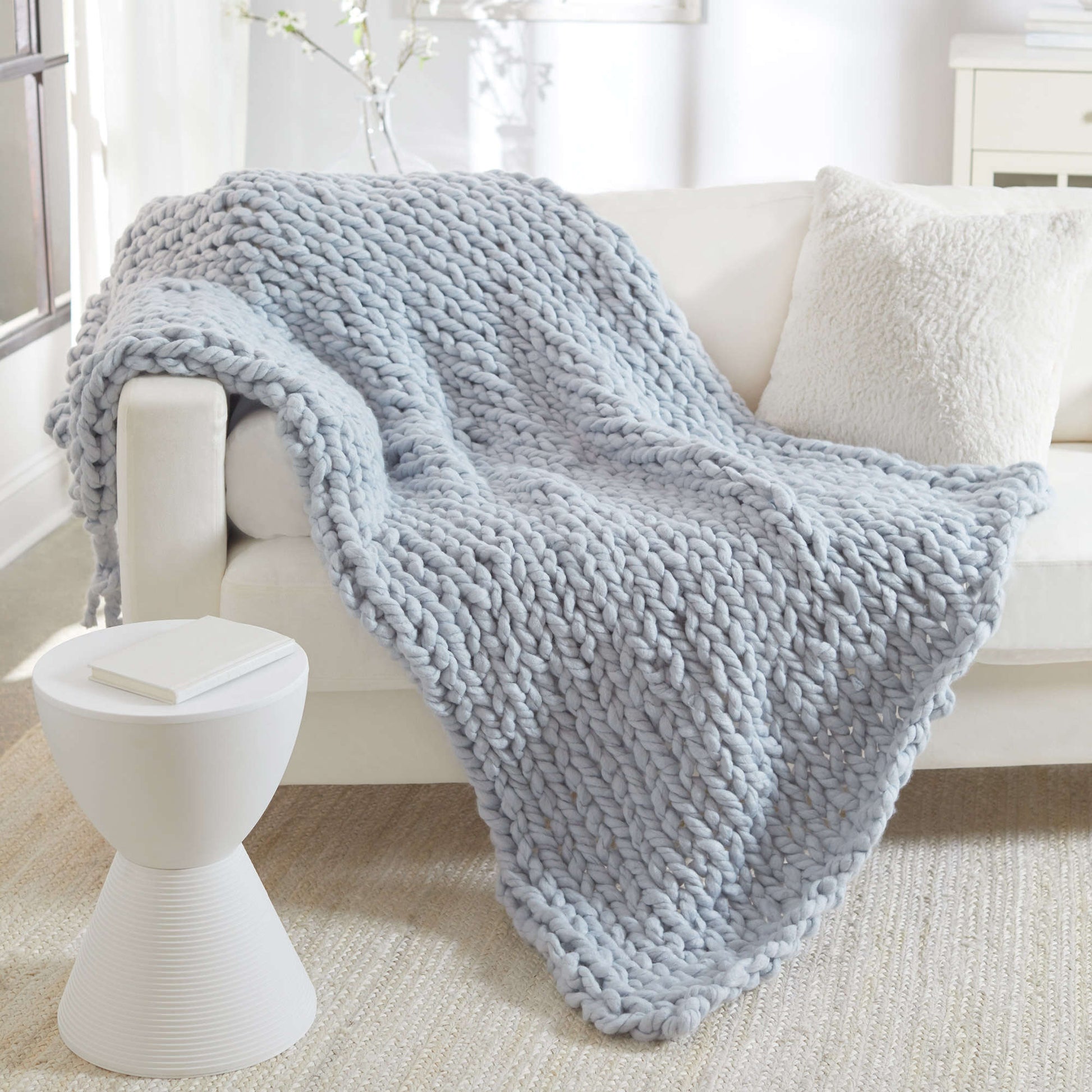 red-heart-no-needles-knit-blanket-yarnspirations