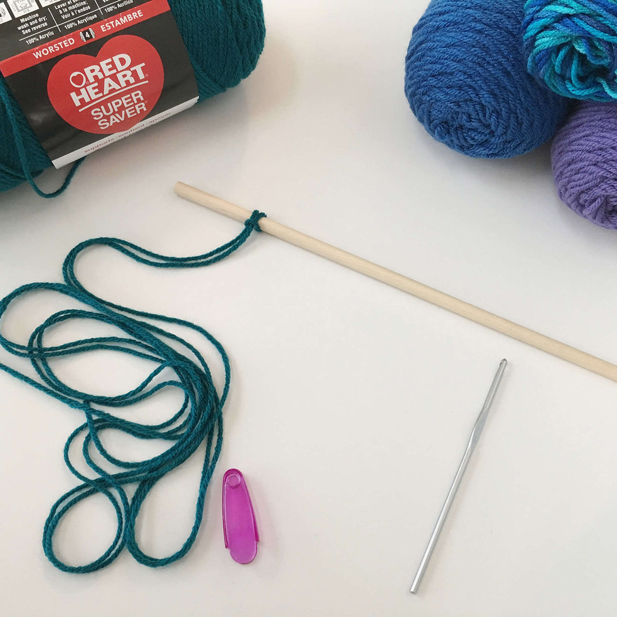 Craft Hanging made in Red Heart Super Saver Yarn