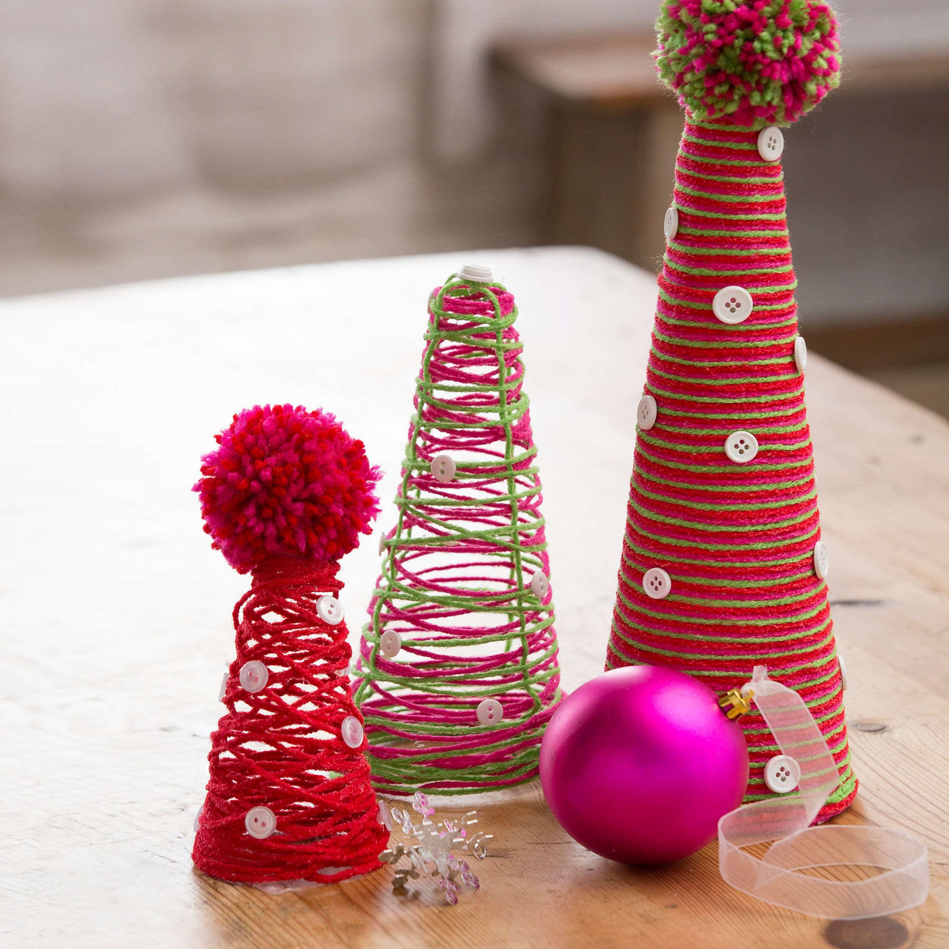 Free Red Heart Diy Cone Trees Craft Pattern