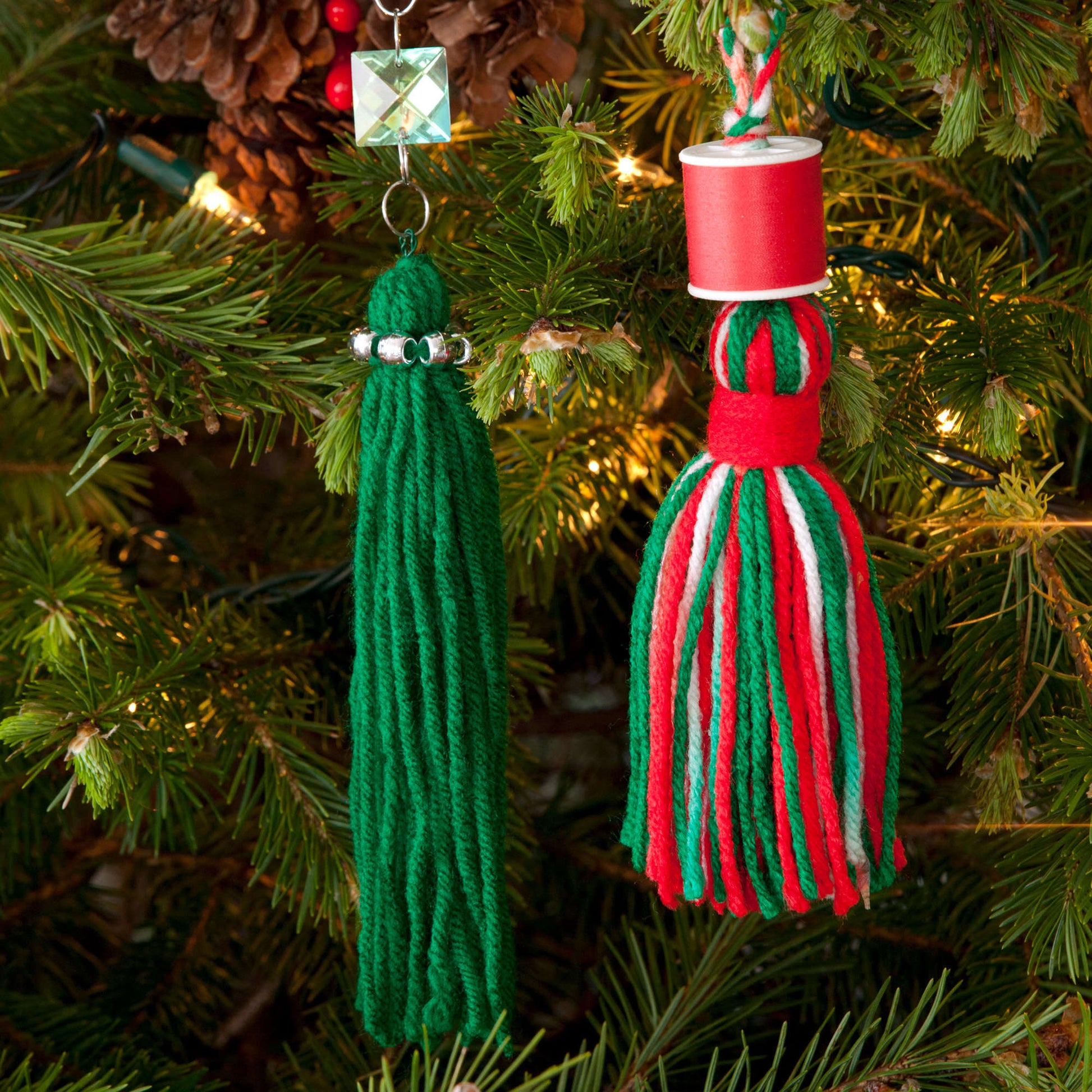 Free Red Heart Craft Tassels For Your Tree Pattern