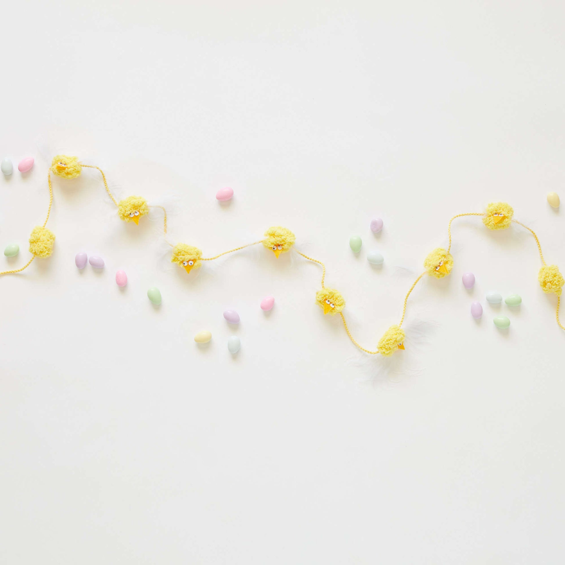 Free Red Heart Craft Spring Chick Garland Pattern