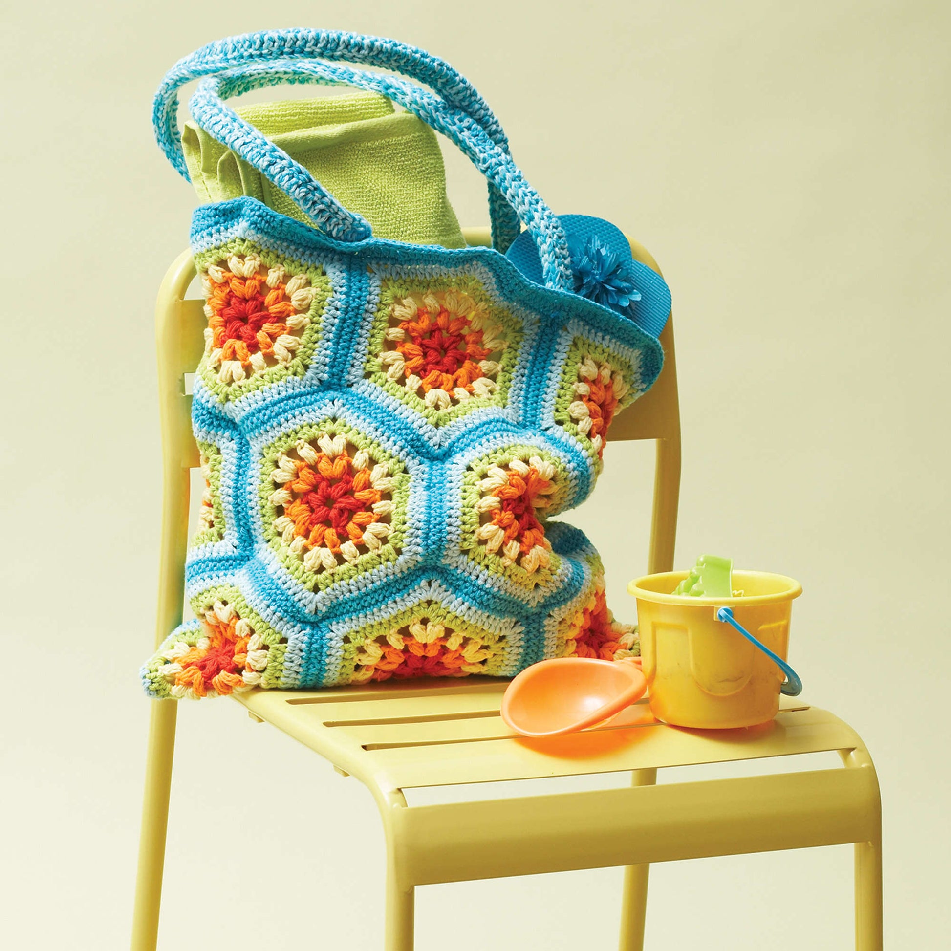 Free Lily Sugar'n Cream Rainbow Hexagon Beach Bag Crochet Pattern