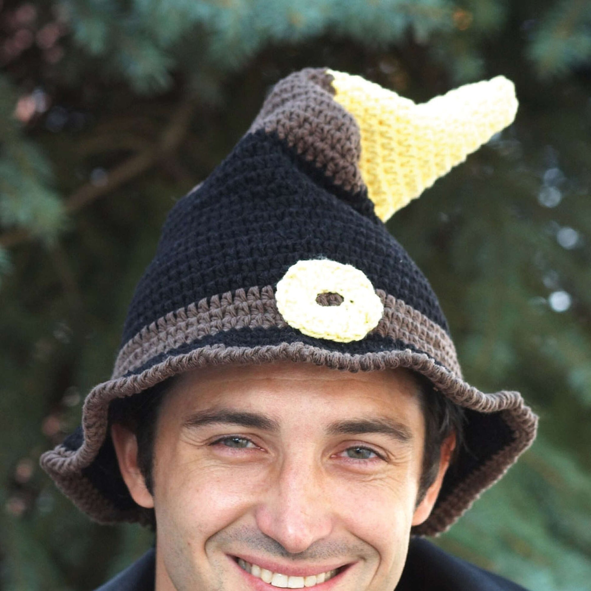 Free Easy Lily Sugar'n Cream Witch or Wizard Hats Crochet Pattern