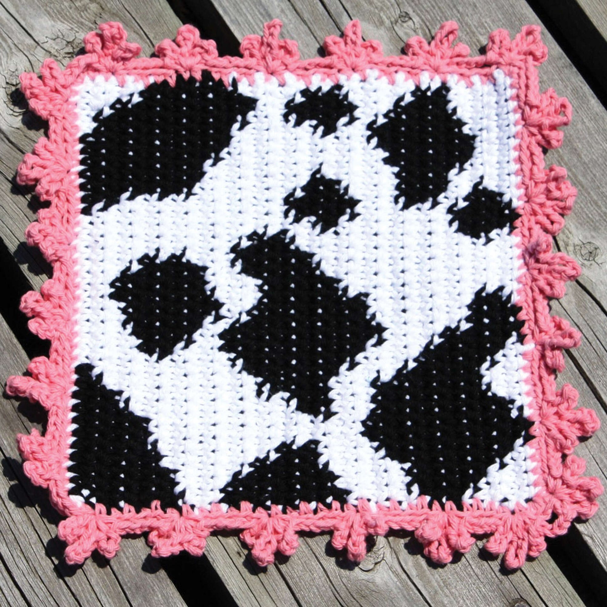 Free Lily Sugar'n Cream Cow Dishcloth Crochet Pattern