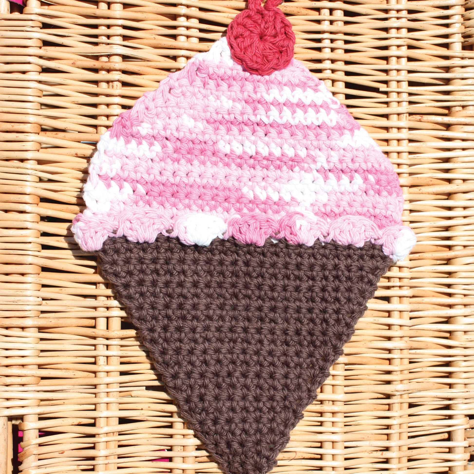 Free Lily Sugar'n Cream Ice Cream Dishcloth Crochet Pattern