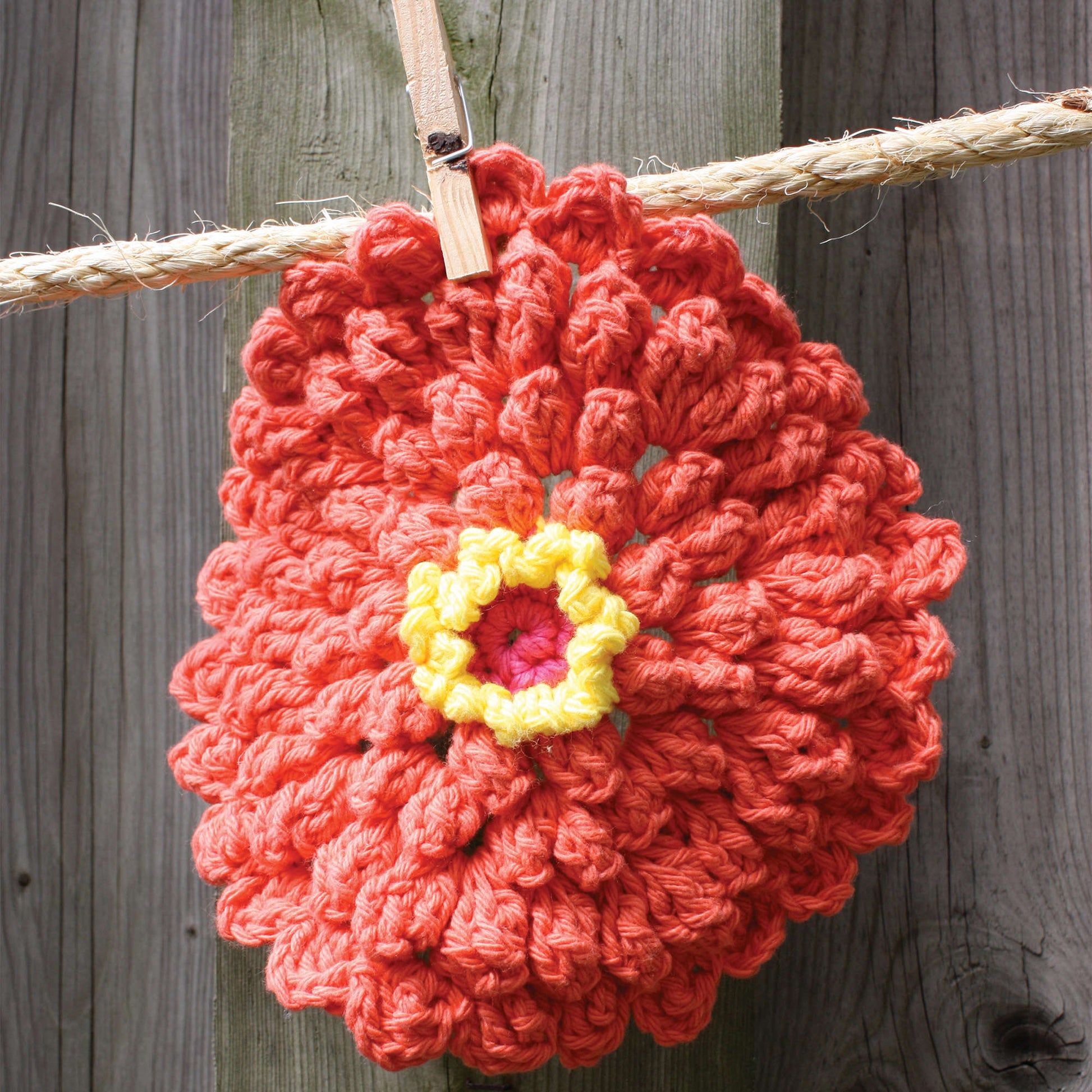 Free Lily Sugar'n Cream Zinnia Dishcloth Crochet Pattern