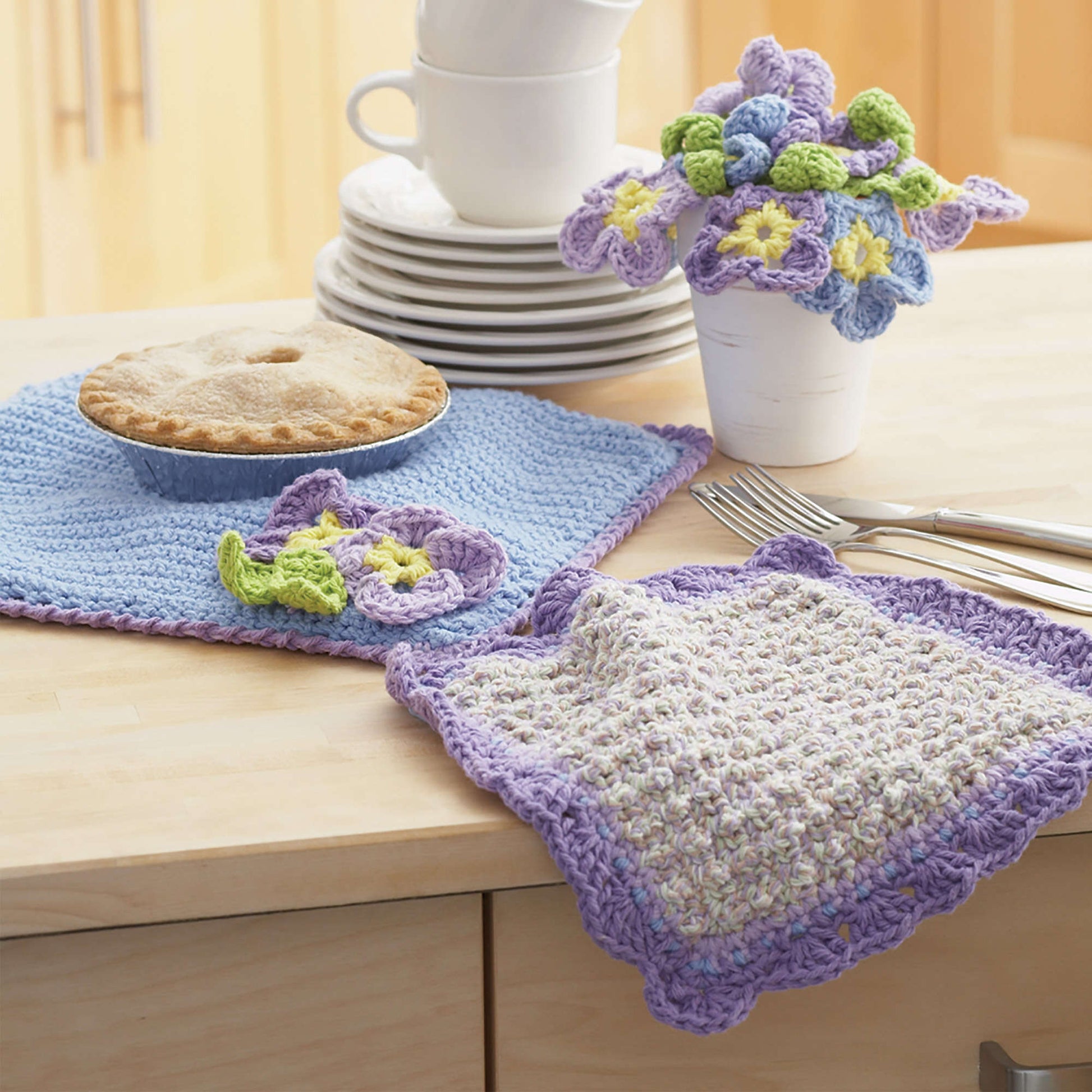 Free Lily Sugar'n Cream Dishcloth and Pansy Pot Holder Crochet Pattern