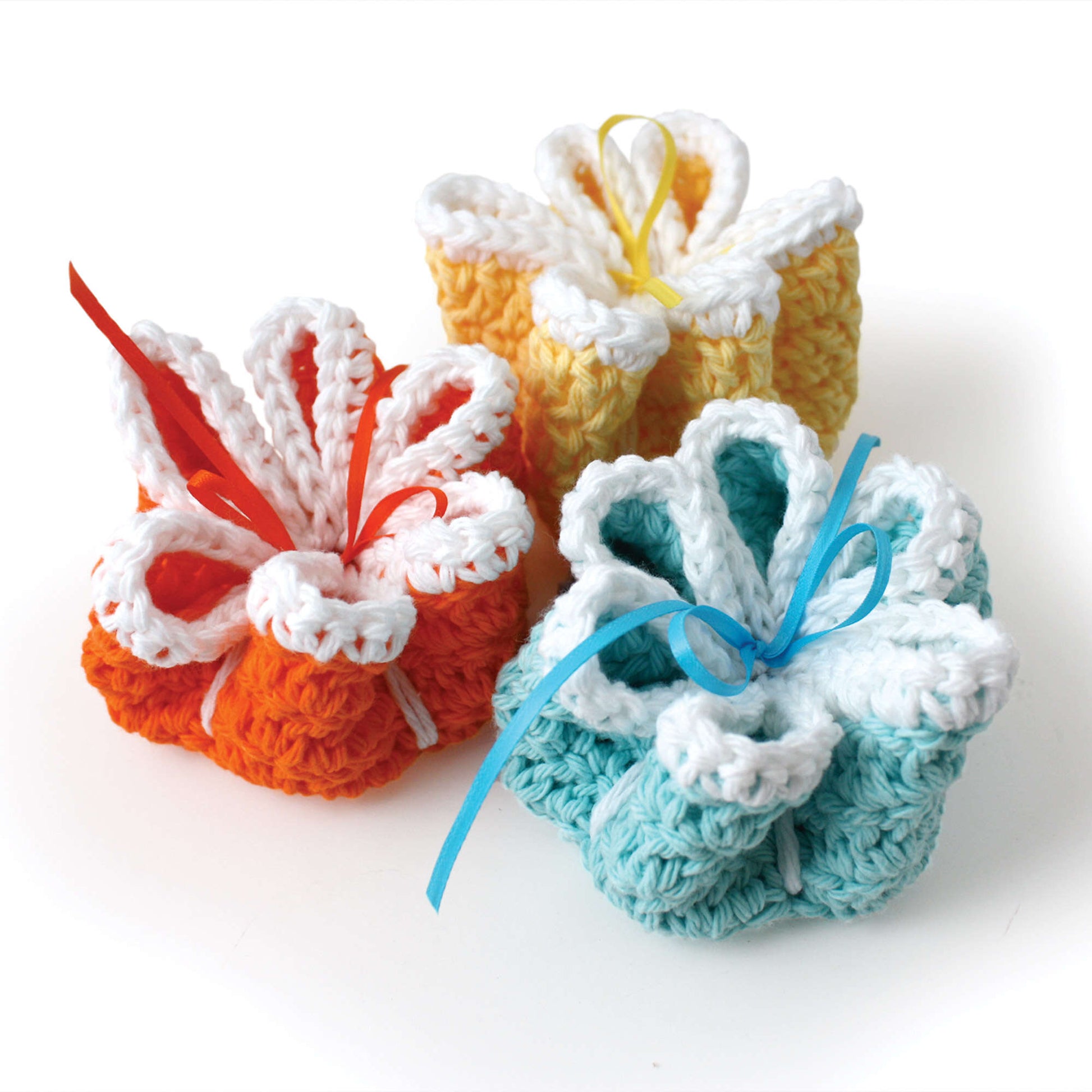 Free Lily Sugar'n Cream Ribbon Flowers Dishcloths Crochet Pattern