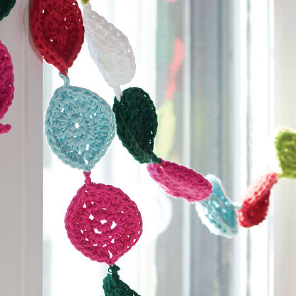 Lily Sugar'n Cream Festive Garland Single Size