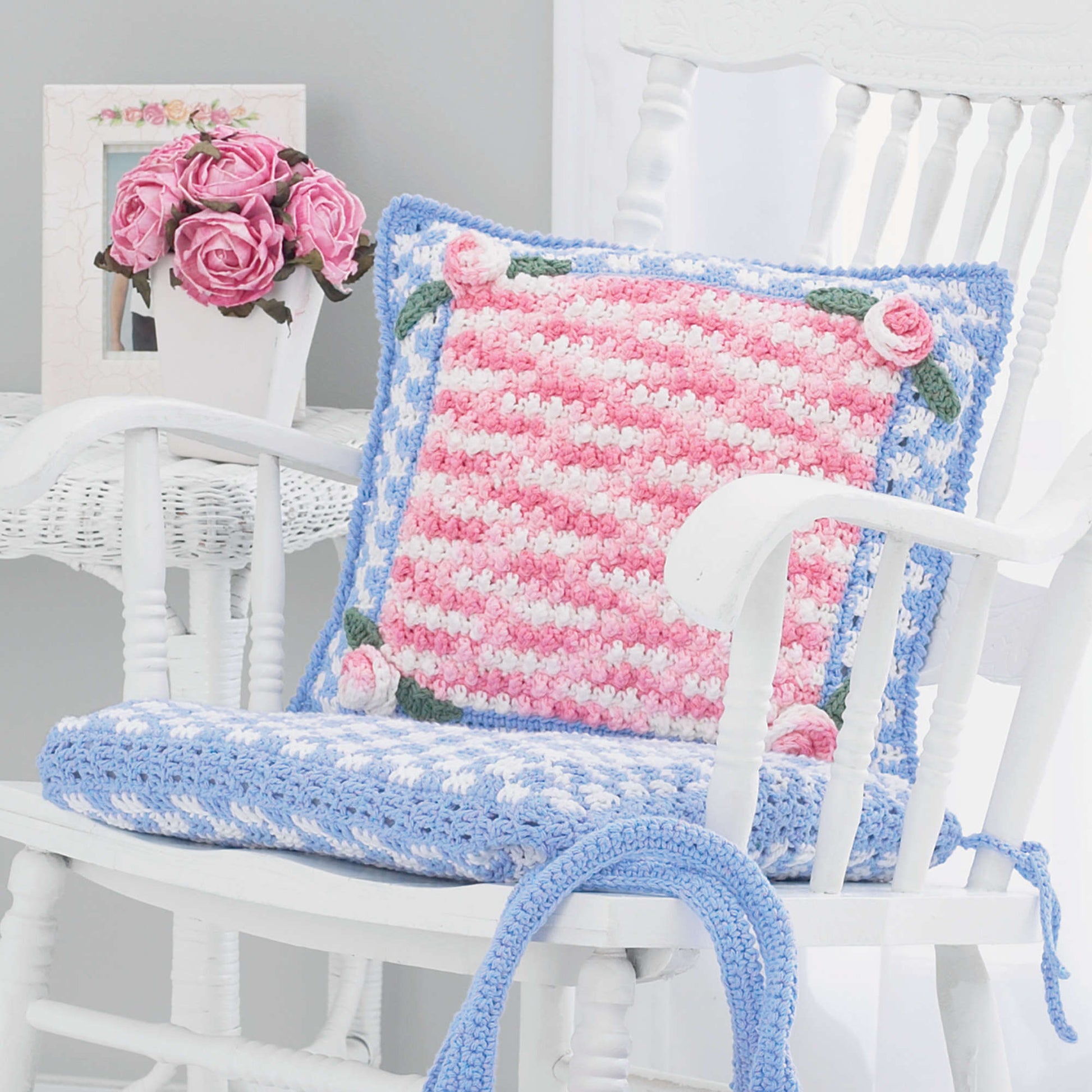 Free Lily Sugar'n Cream Chair Cushion Crochet Pattern
