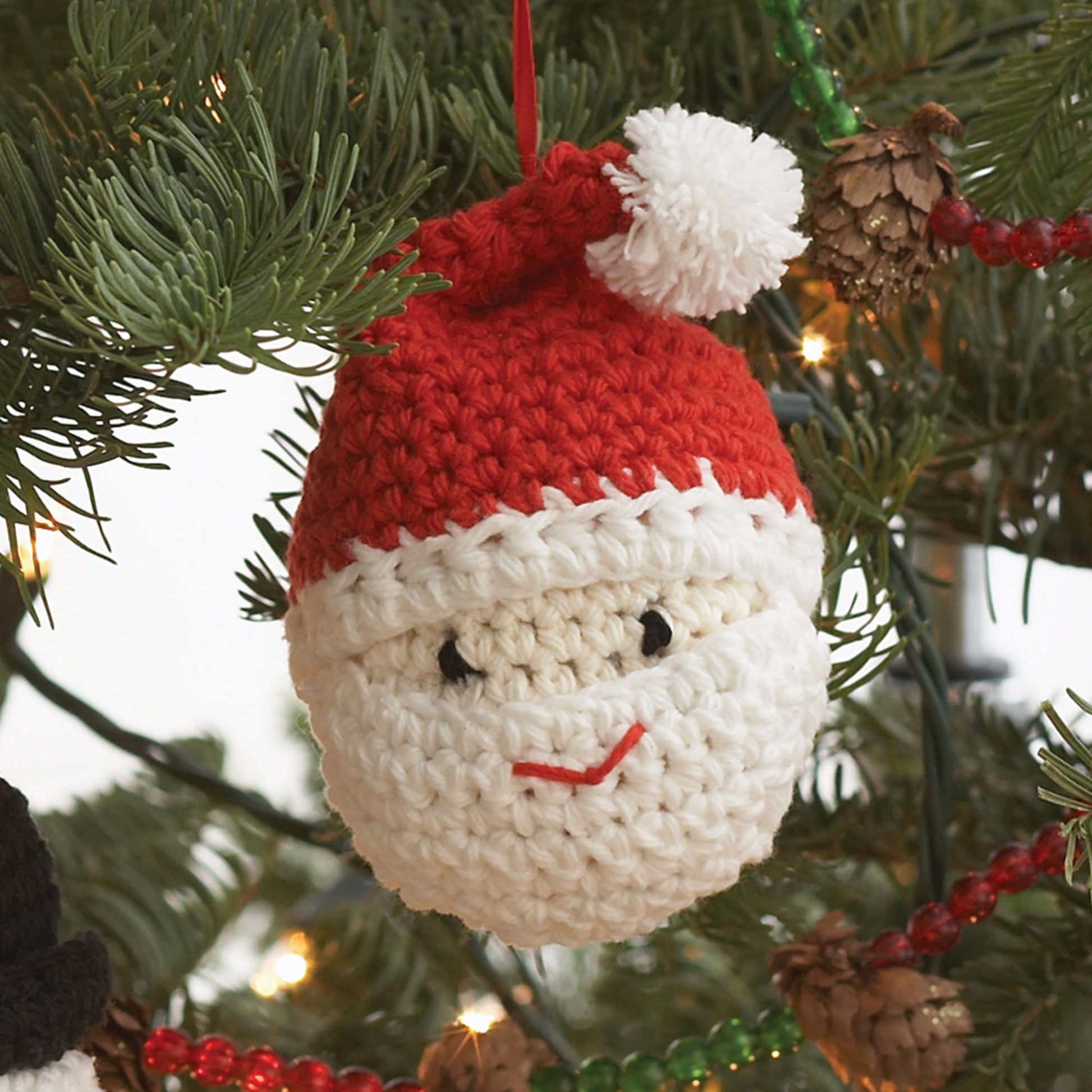 Lily Sugar'n Cream Amigurumi Ornaments Santa