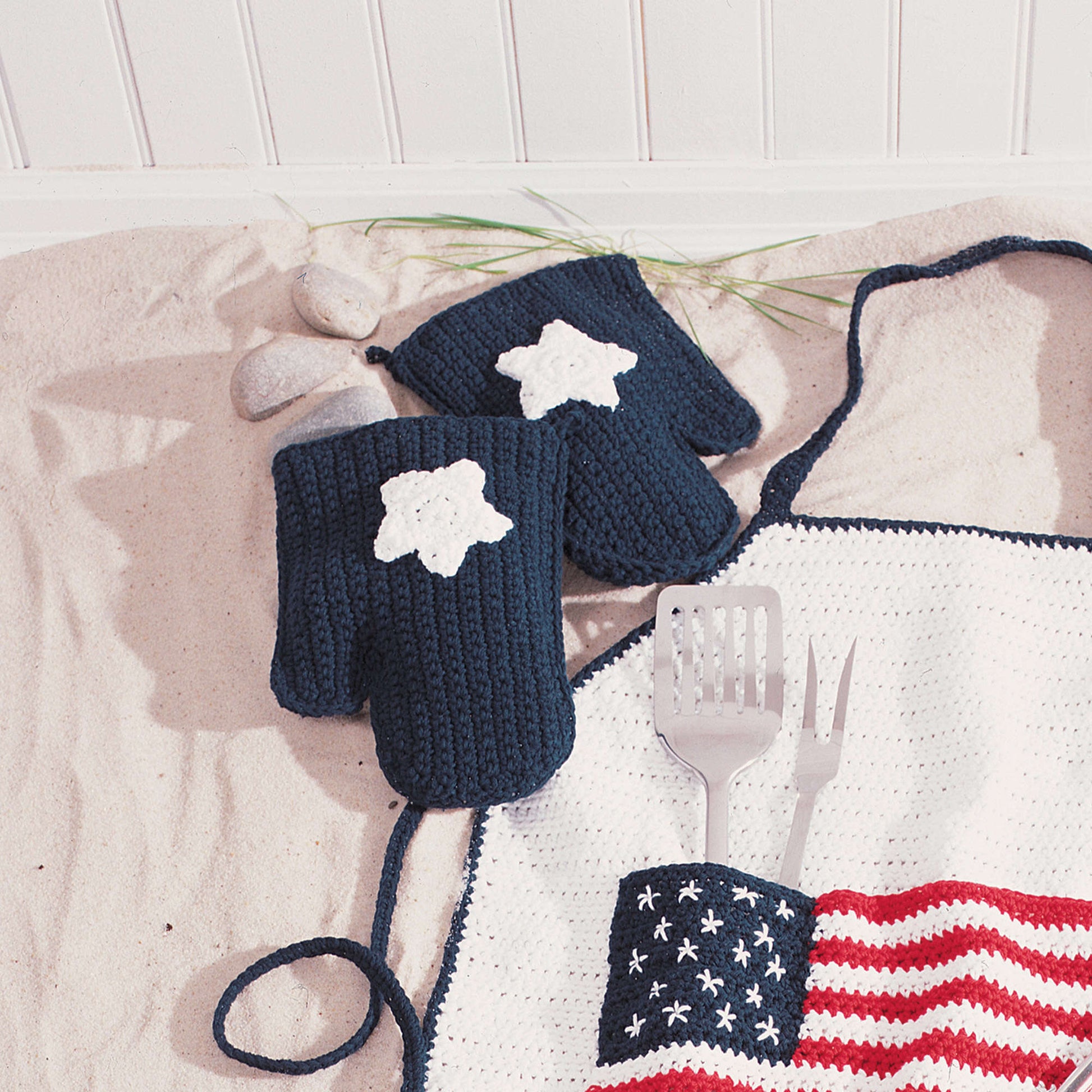 Free Lily Sugar'n Cream Star Oven Mitts Pattern