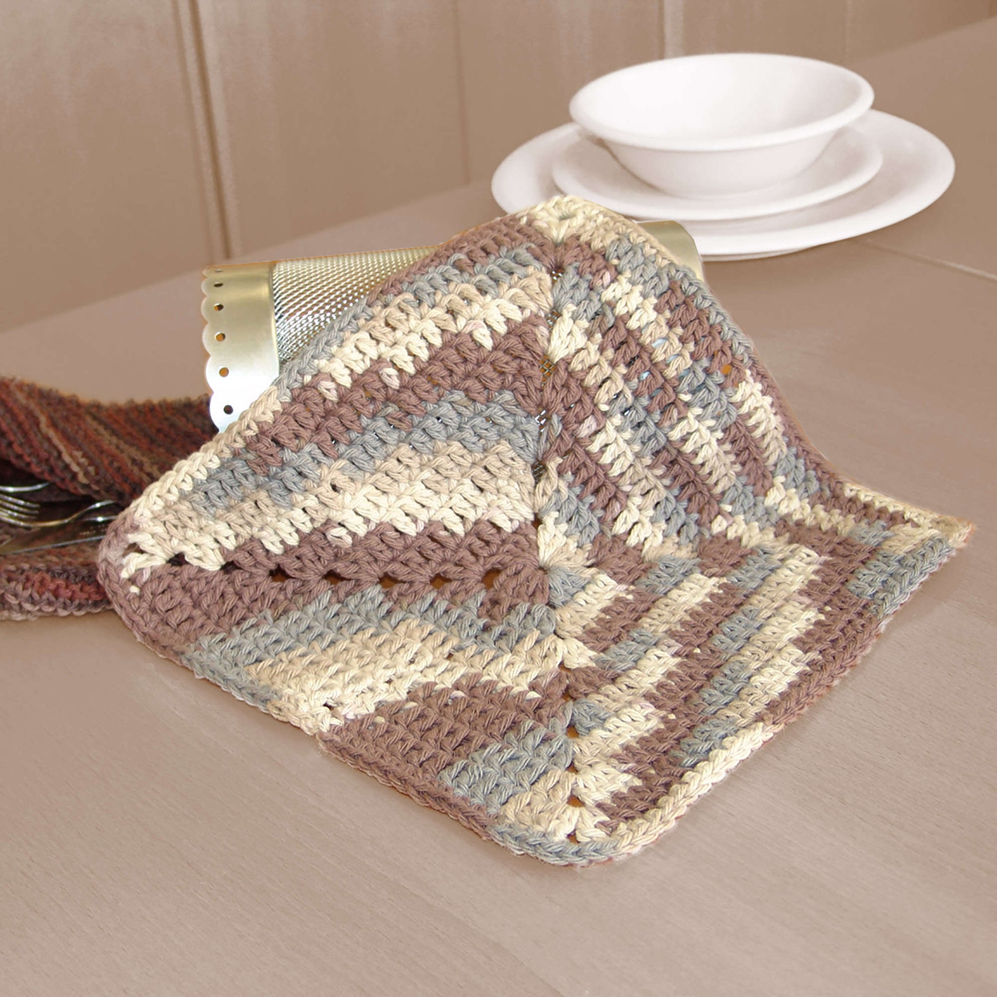 Free Lily Sugar'n Cream Granny Dishcloth Crochet Pattern