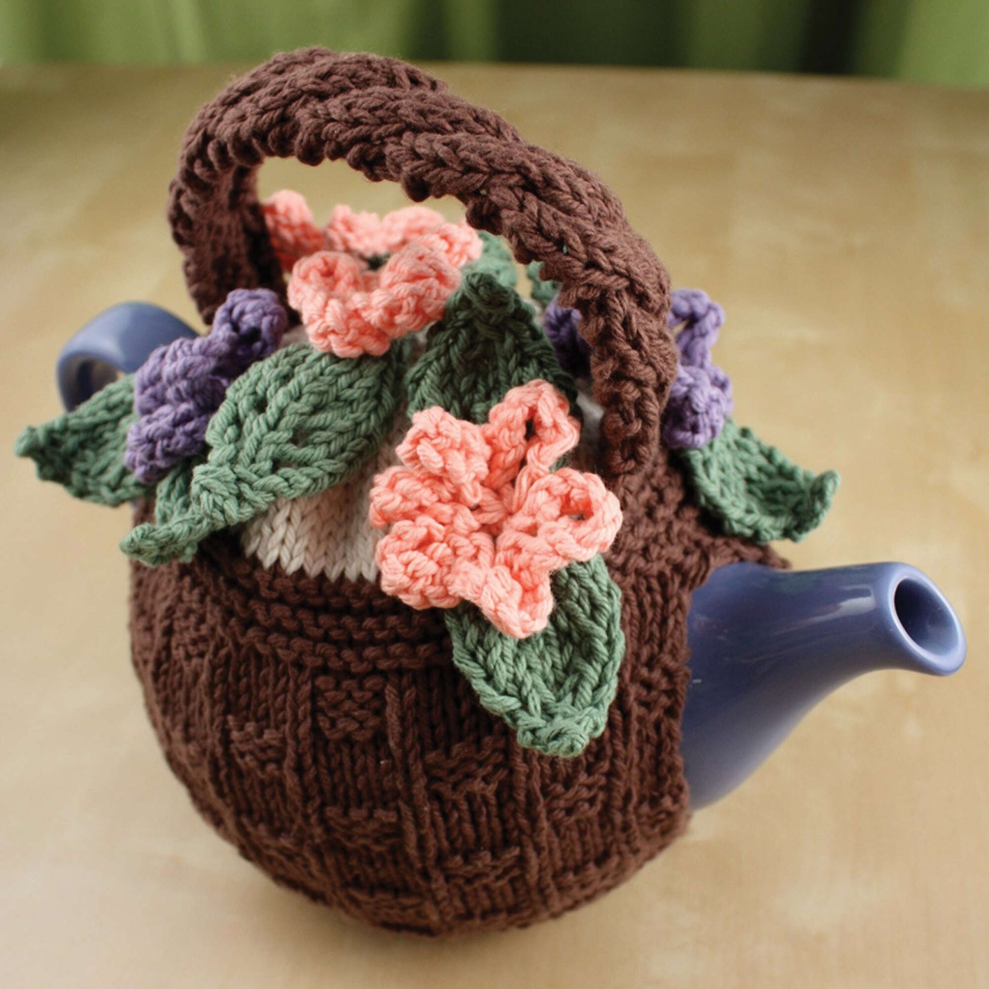 Free Lily Sugar'n Cream Flower Basket Tea Cozy Pattern